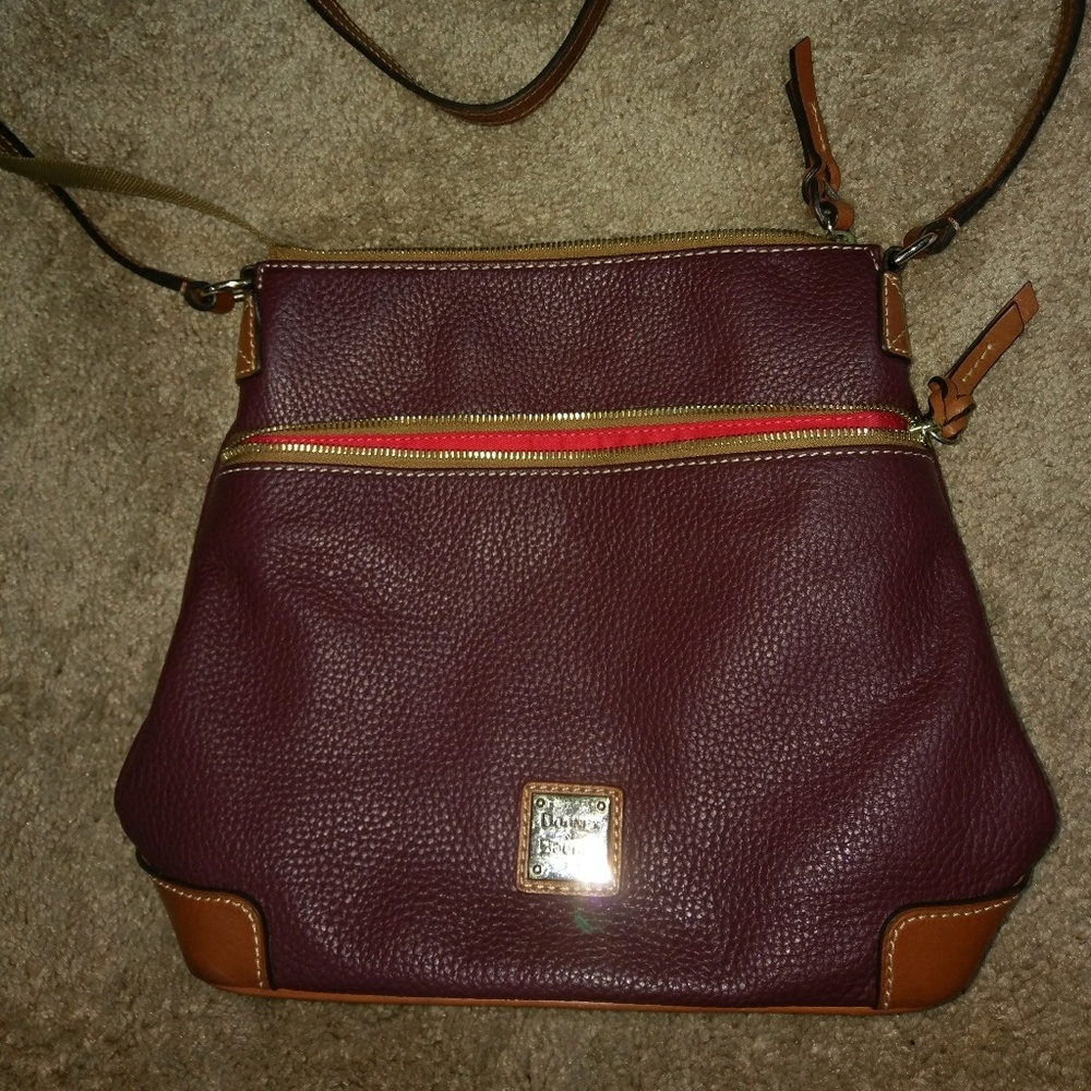 Dooney and bourke crossbody bag
